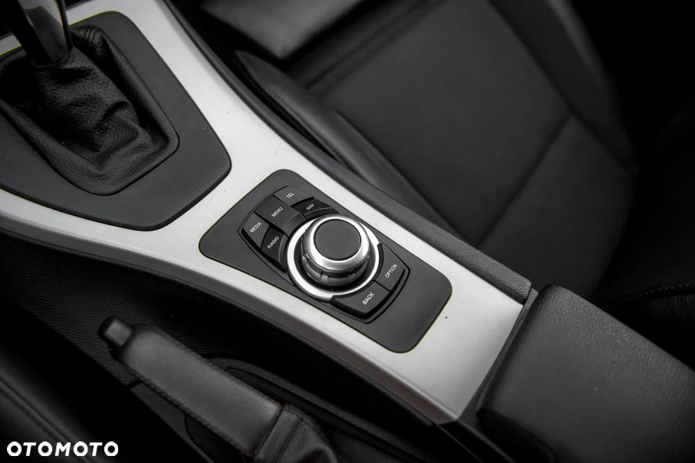 BMW Seria 3 335i xDrive Coupe Edition Exclusive - 33