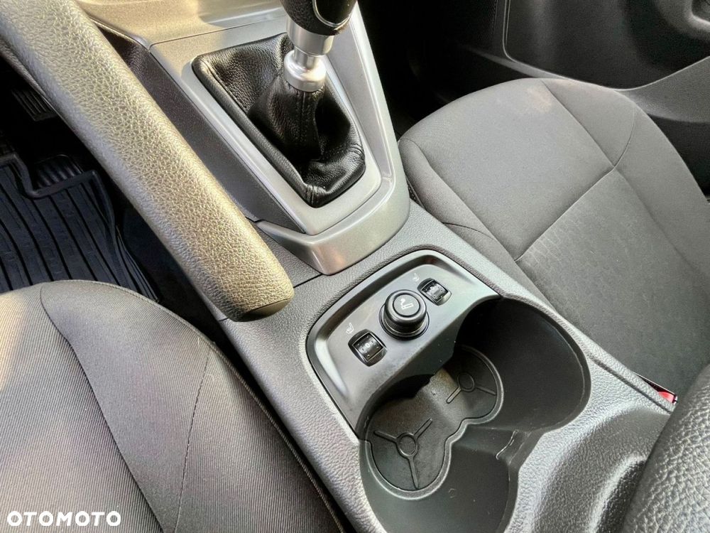 Ford Focus - 32