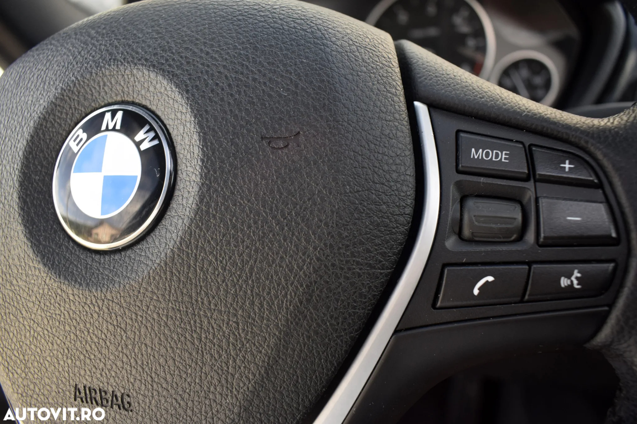 BMW Seria 3 320d xDrive Luxury Line - 17