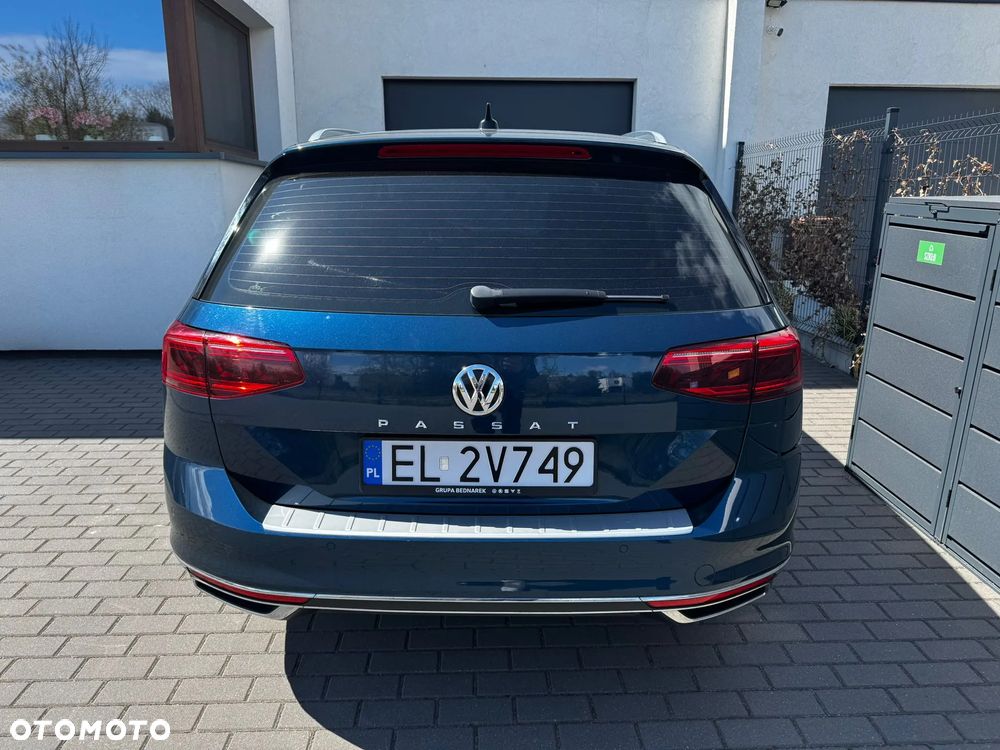 Volkswagen Passat 2.0 TDI Elegance DSG - 2