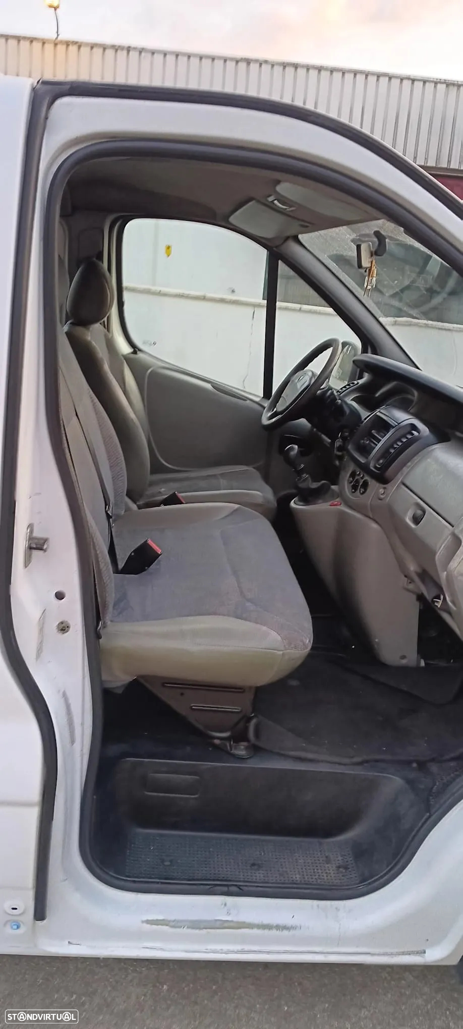 Renault TRAFIC 1.9 DCi 6 Lug + AC - 7