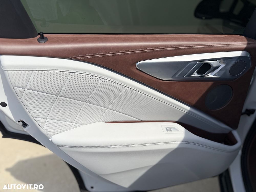 BMW XM 50e - 29