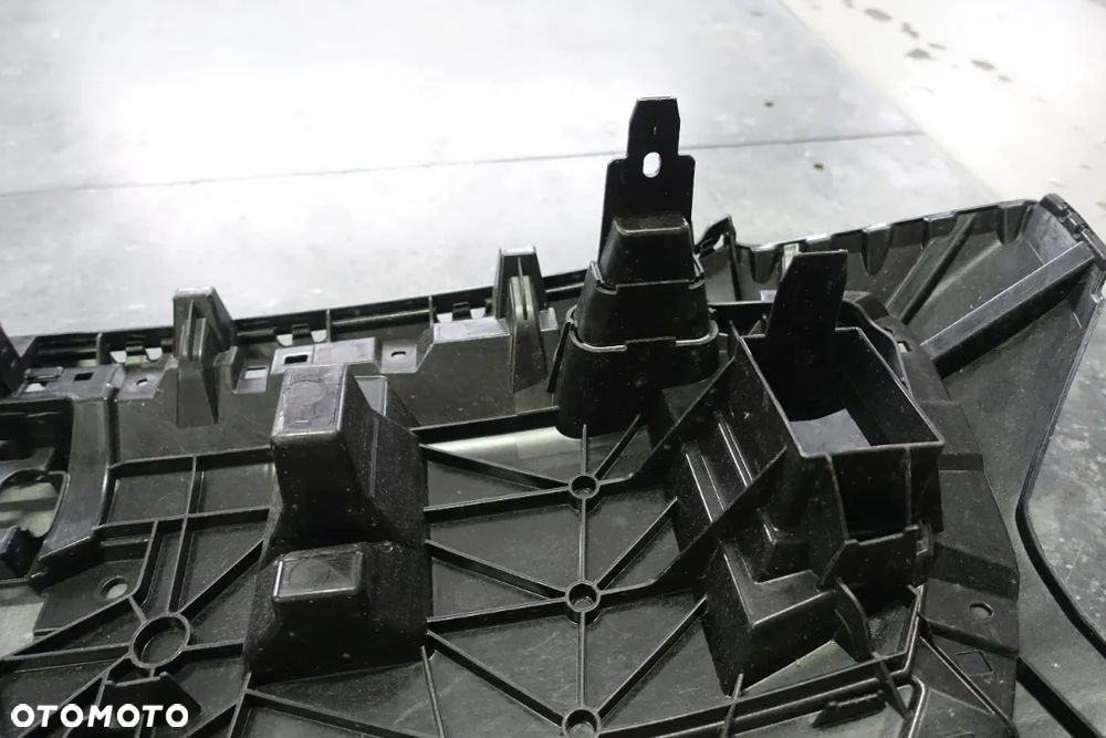 WZMOCNIENIE ATRAPA ZDERZAKA AUDI Q4 E-TRON - 7