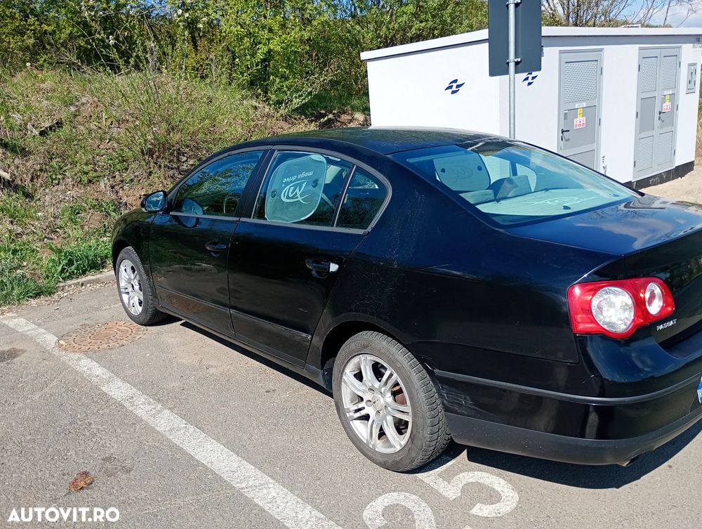 Volkswagen Passat 1.6 Comfortline - 6