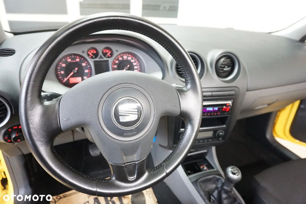 Seat Ibiza SC 1.4 16V Reference - 21