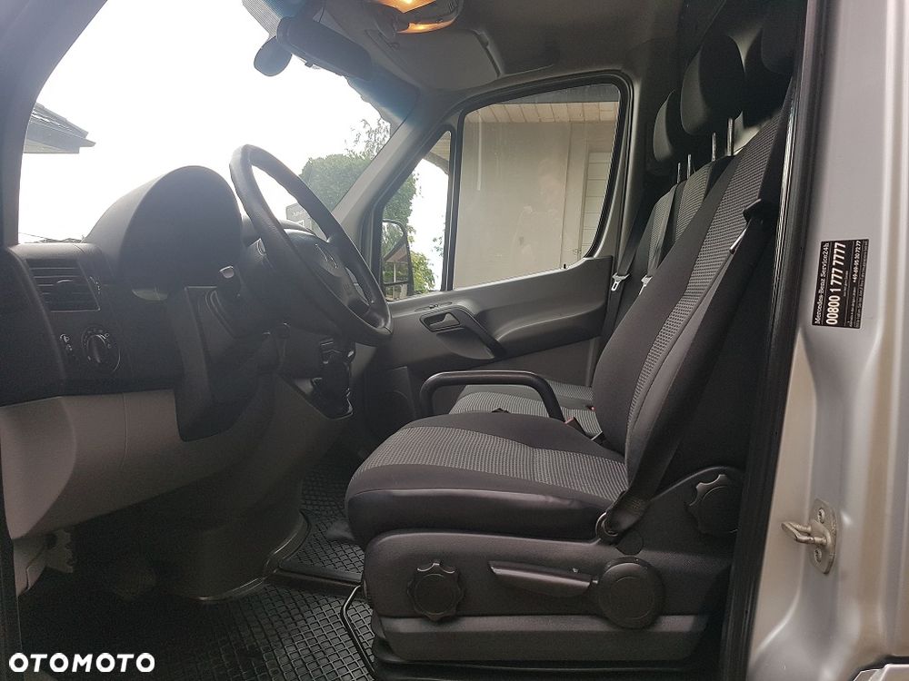 Mercedes-Benz Sprinter - 15