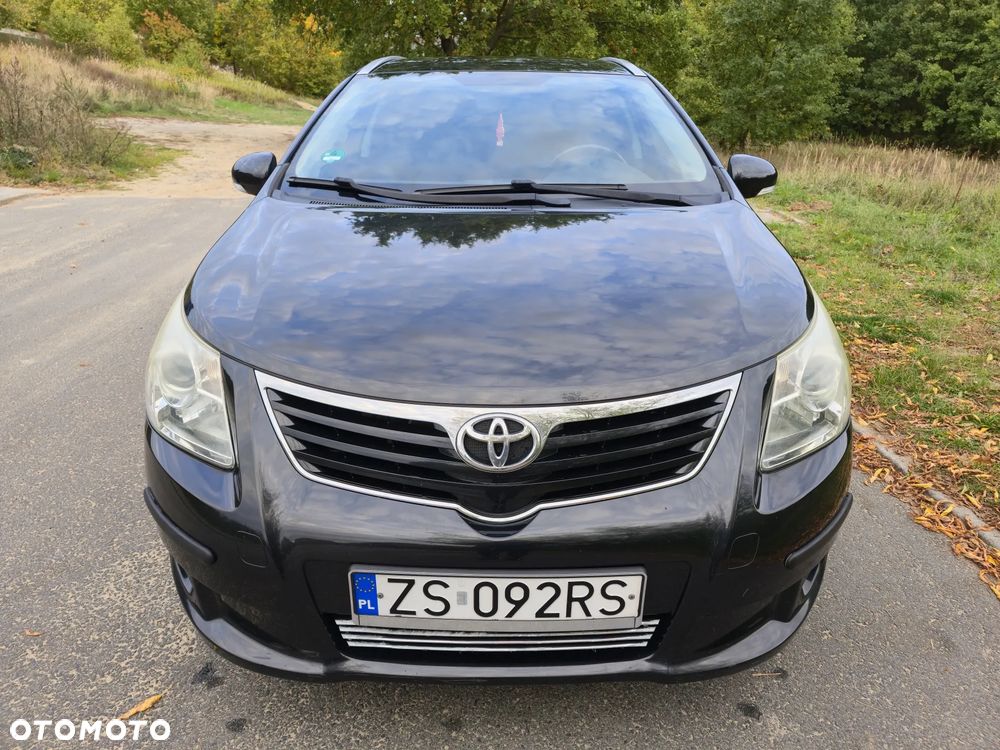 Toyota Avensis 1.6 Premium - 10
