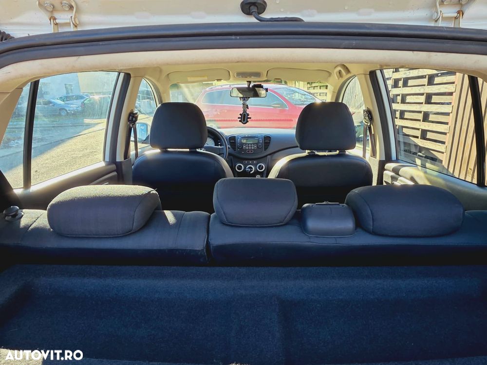 Hyundai i10 1.1 SOHC 5DR GL CLASSIC - 9