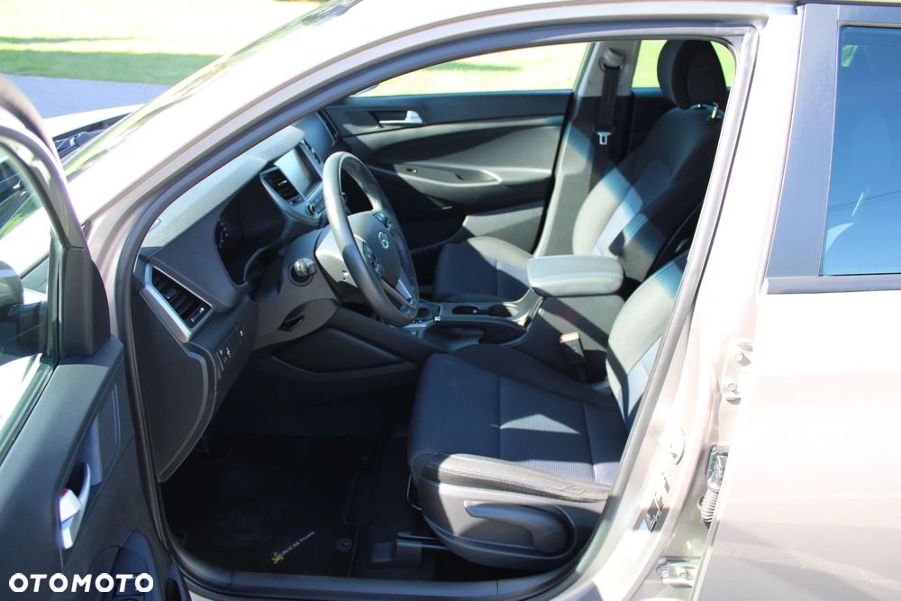 Hyundai Tucson 1.7 CRDI BlueDrive Comfort 2WD DCT - 19