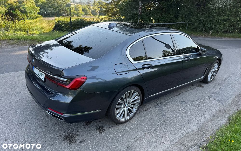 BMW Seria 7 740Li - 5