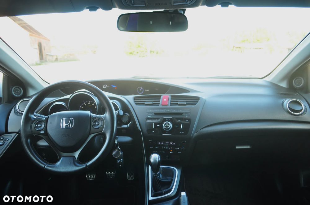 Honda Civic 1.8 i-VTEC Sport - 14