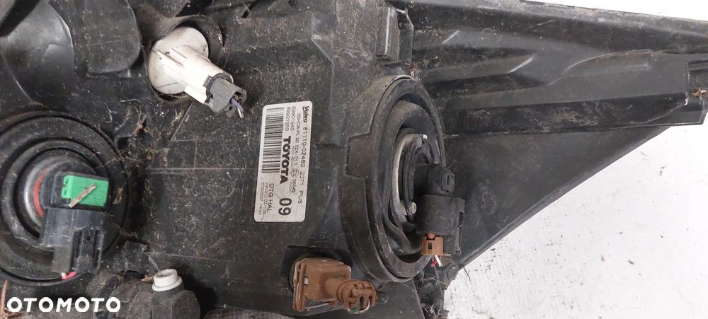 .  PRZOD PRZEDNIA LAMPA PRAWA TOYOTA AURIS E15 - 4