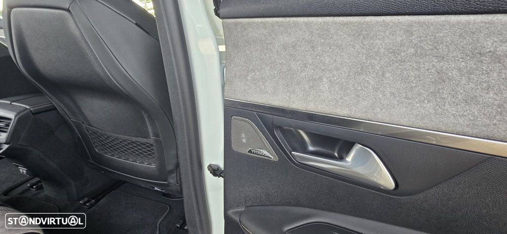 Peugeot 3008 1.6 Hybrid GT e-EAT8 - 28