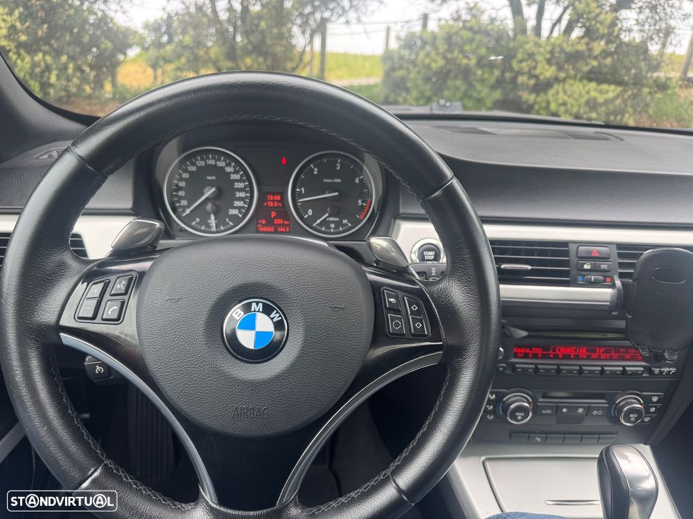 BMW 330 d Auto - 19