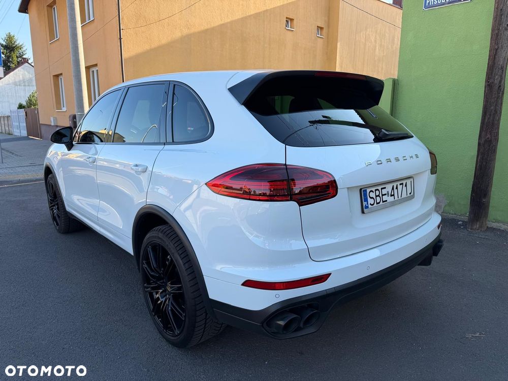 Porsche Cayenne - 2