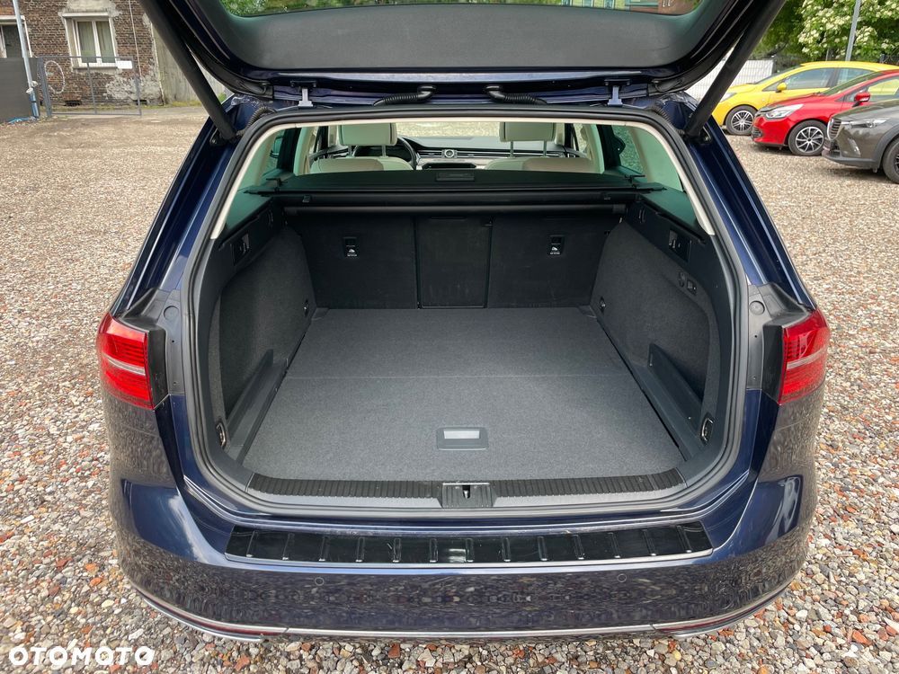 Volkswagen Passat - 21