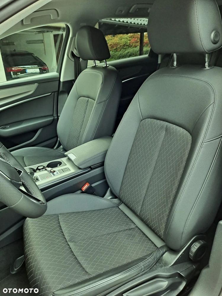 Audi A6 Avant 40 TDI quattro S tronic S line - 25