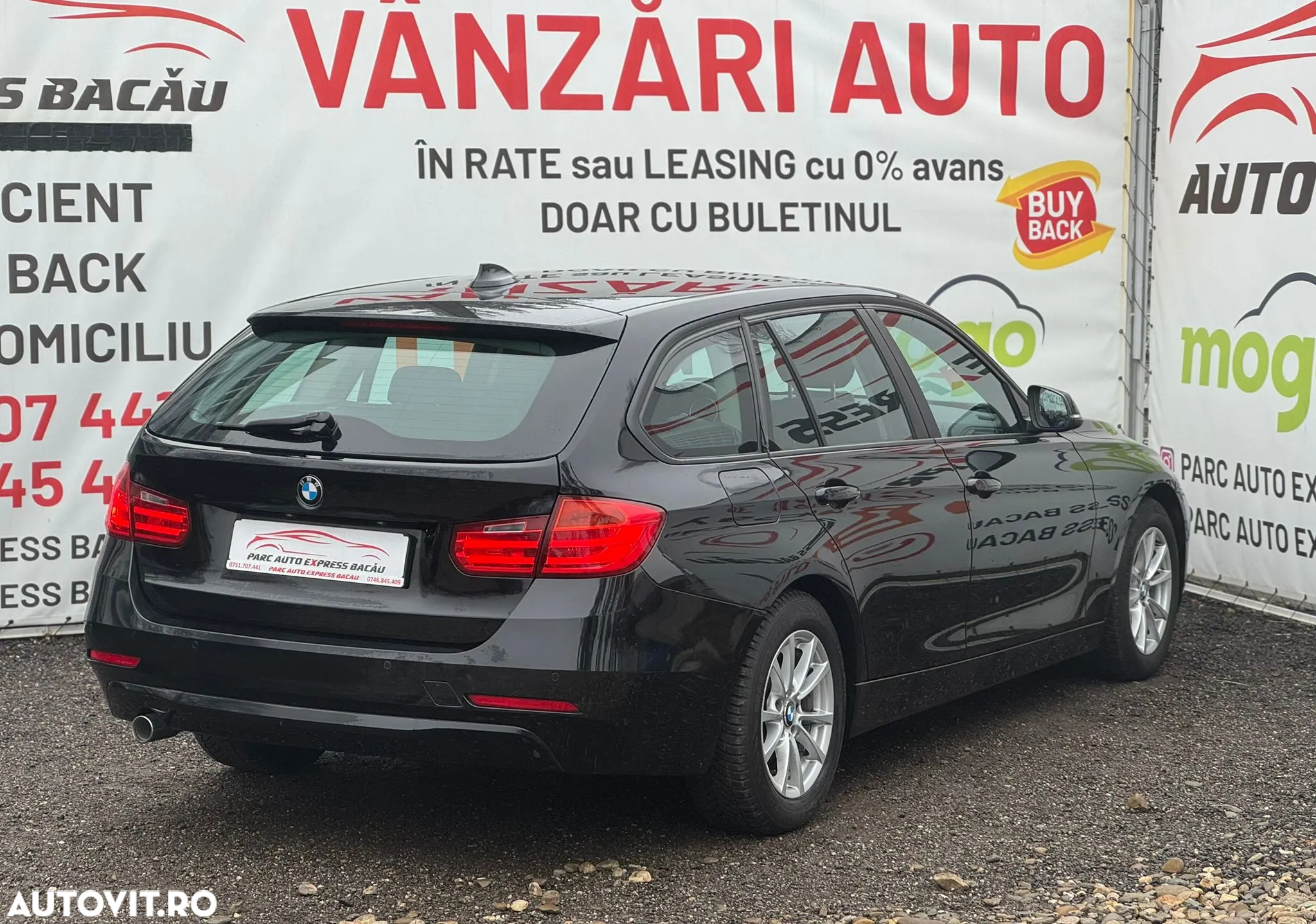 BMW Seria 3 320d DPF Touring Aut. - 4