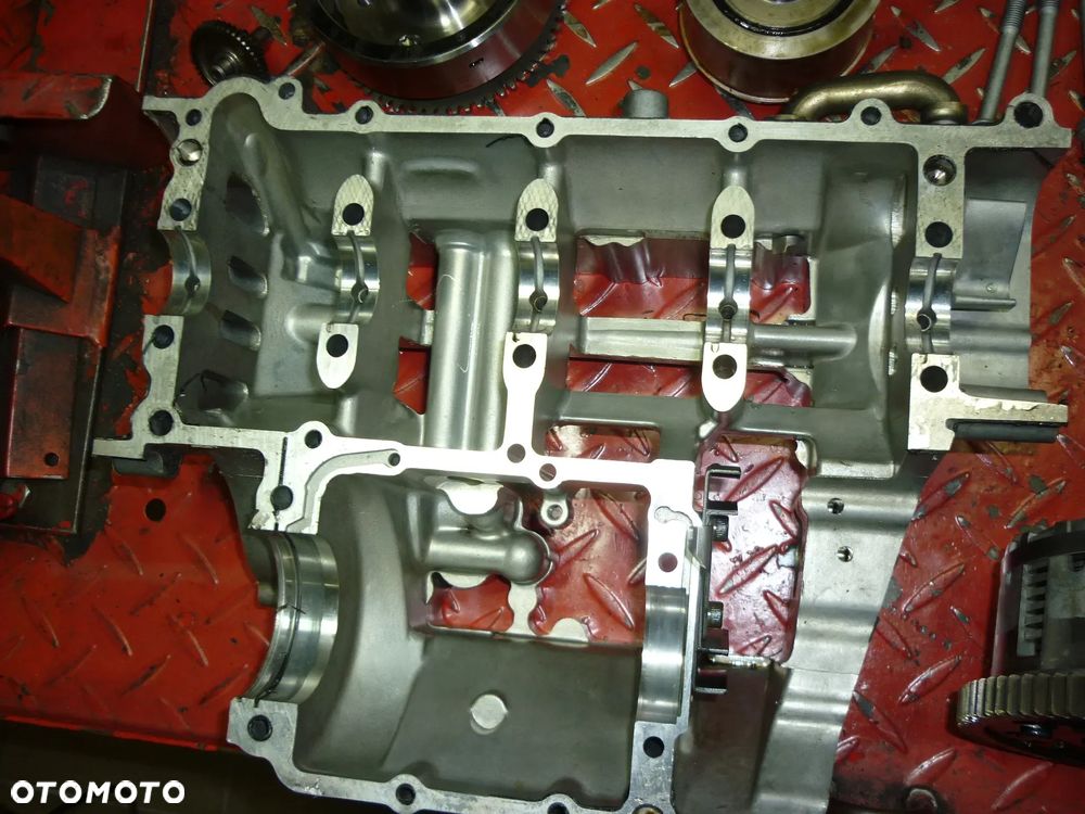 Silnik na części Yamaha YZF R6 rok 2000 - 24