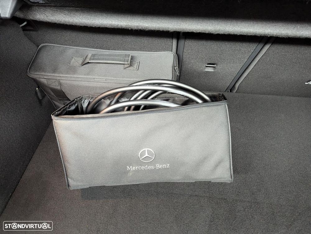 Mercedes-Benz A 250 e AMG Line - 13