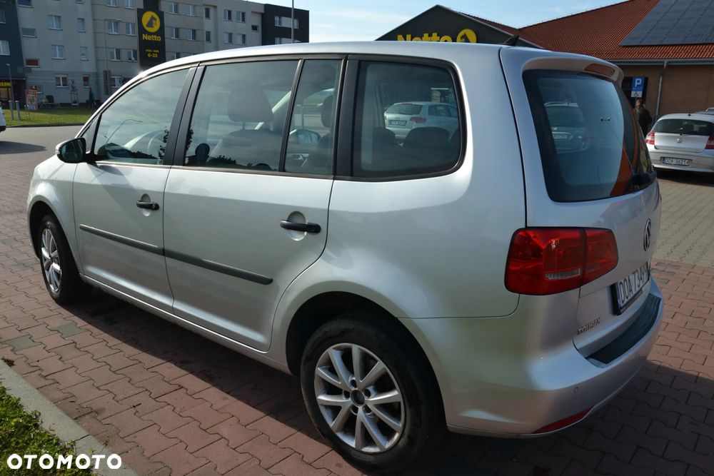 Volkswagen Touran 2015 photo 4