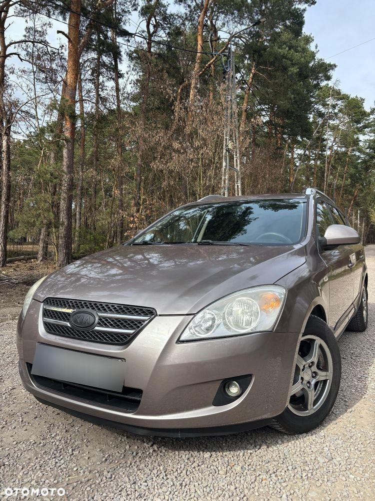 Kia Ceed - 1
