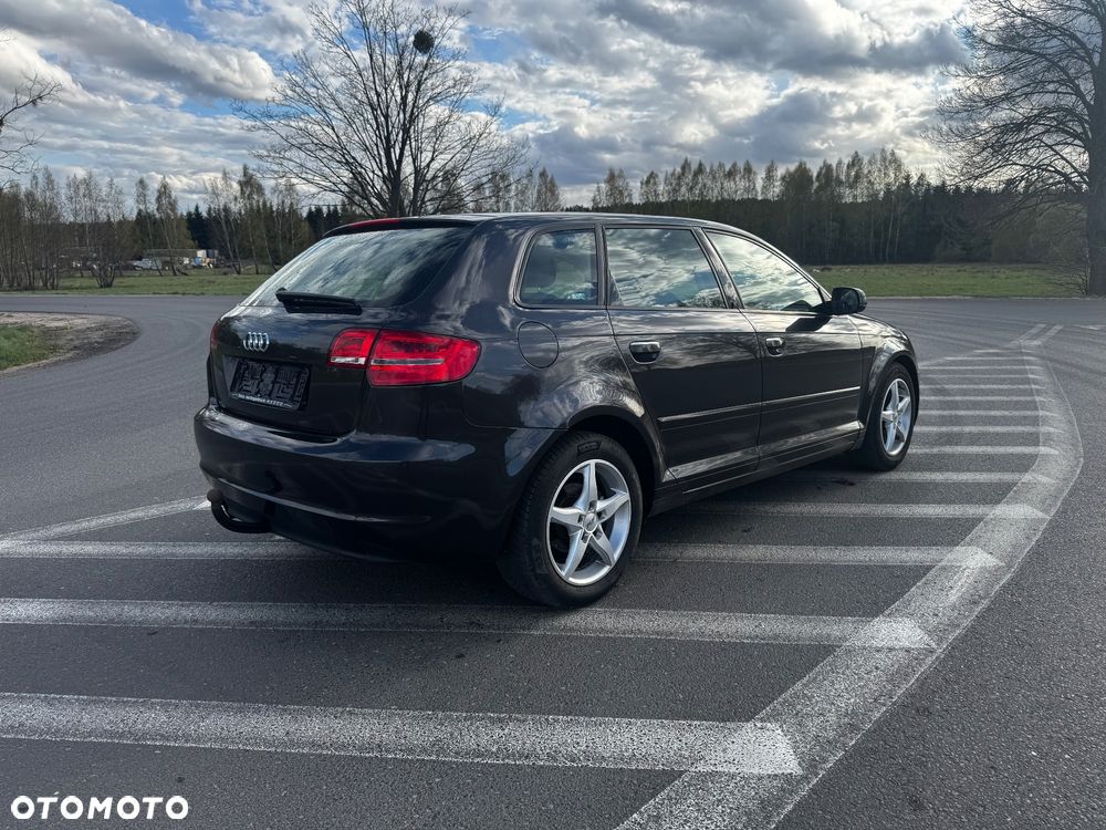 Audi A3 Sportback 1.6 Ambiente - 6