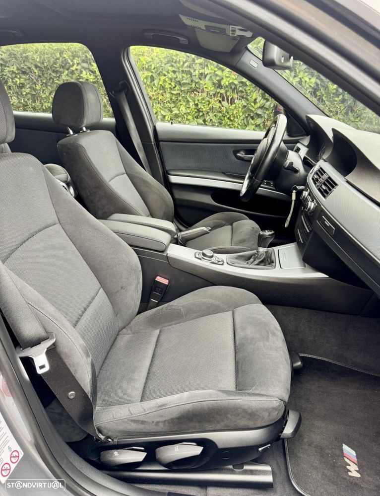 BMW 318 d Pack M - 8