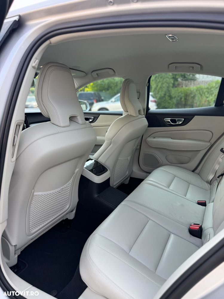 Volvo S60 T8 Recharge AWD Geartronic Inscription - 15