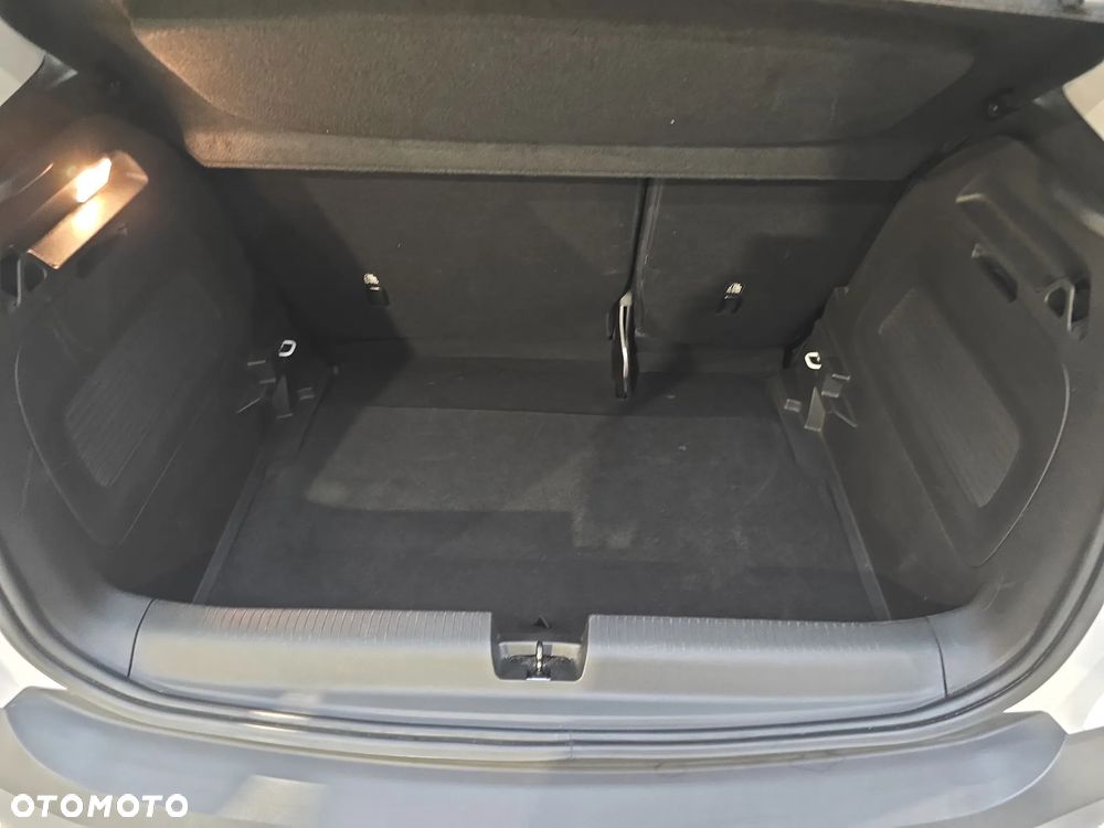 Opel Crossland X - 18
