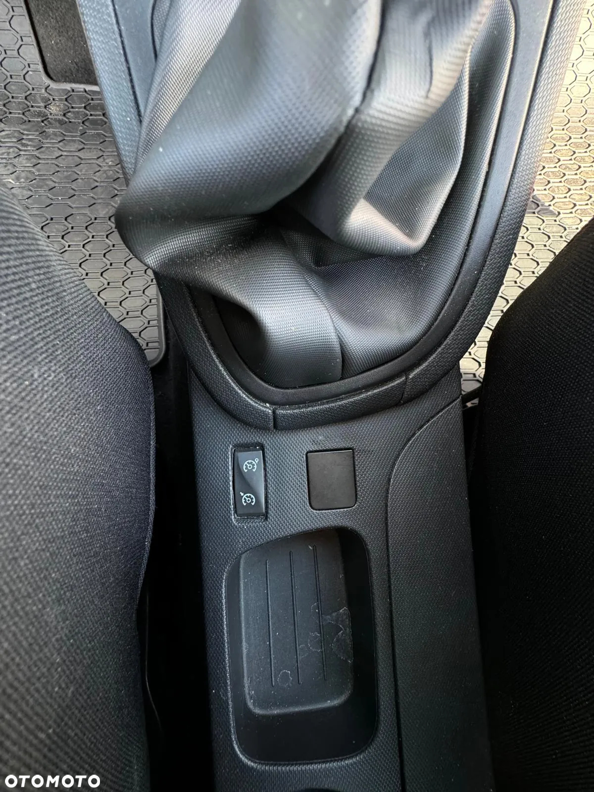Renault Clio - 9
