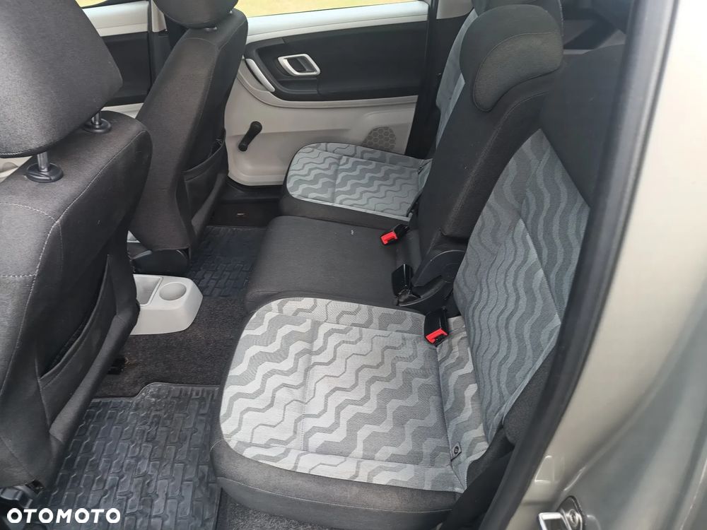 Skoda Roomster 1.6 16V - 9