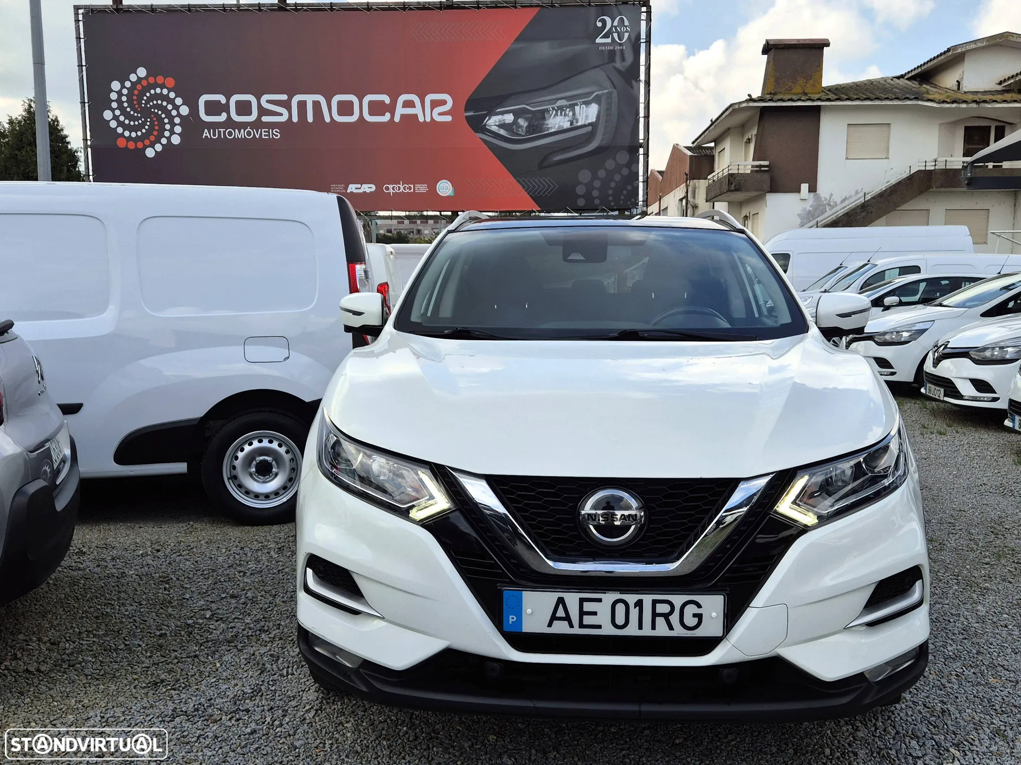 Nissan Qashqai 1.5 dCi N-Connecta J18 - 18