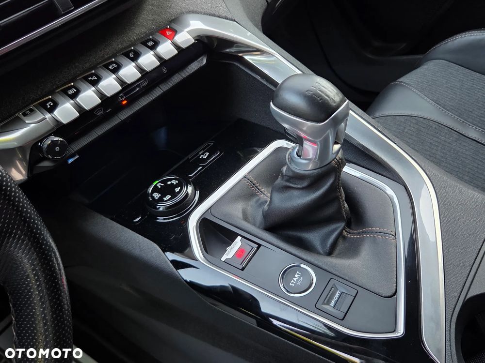 Peugeot 5008 - 14