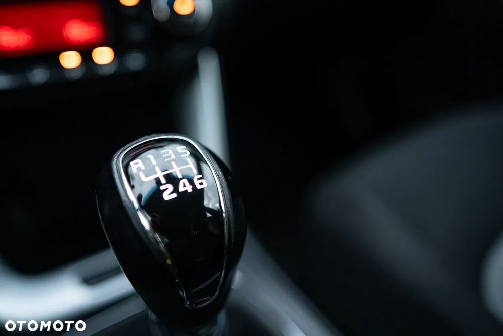 Kia Ceed 1.6 GDI Dream Team Edition - 17