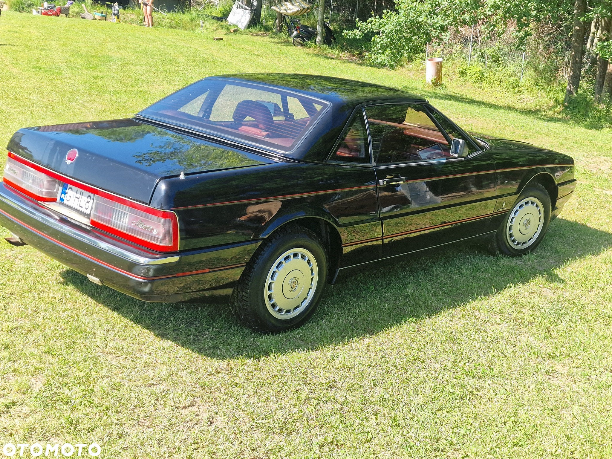 Cadillac Allante - 7