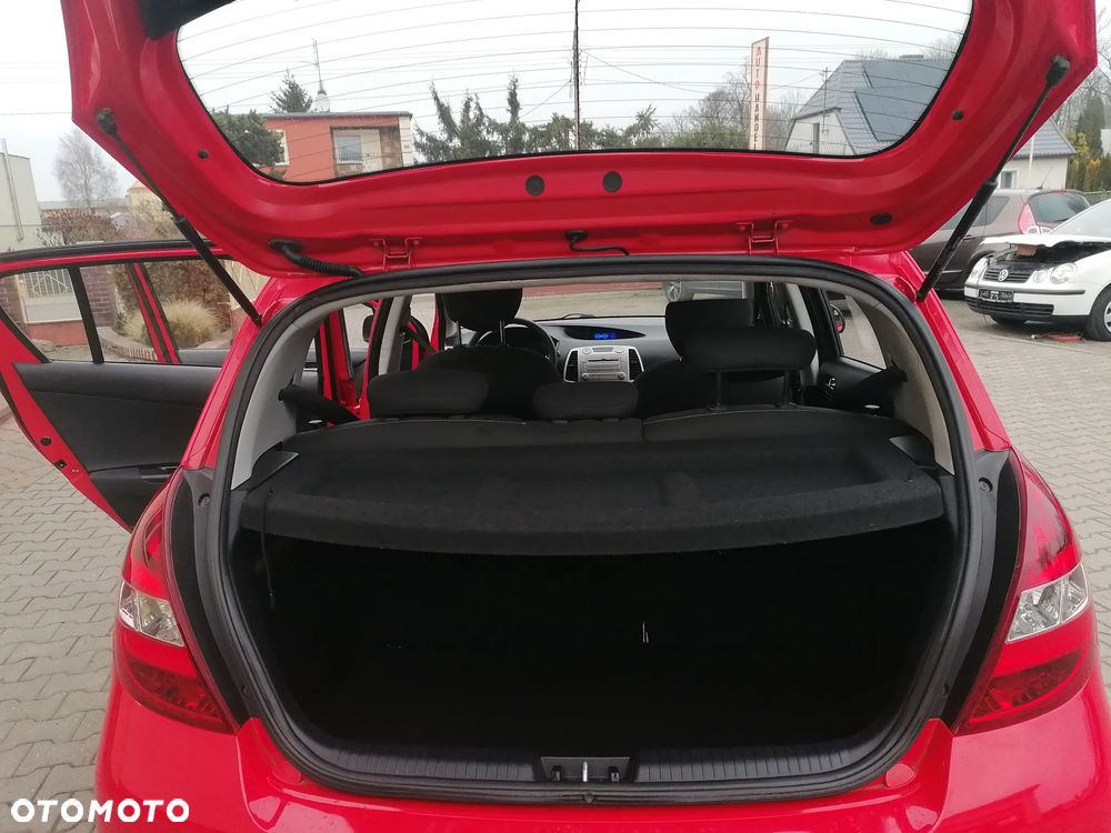 Hyundai i20 - 12
