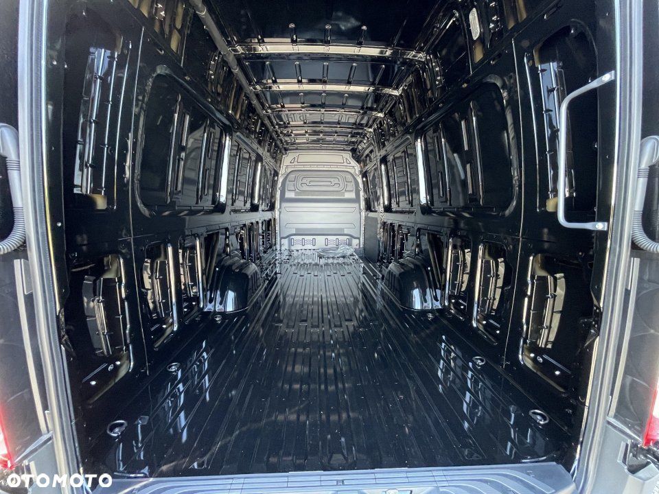 Mercedes-Benz Sprinter - 7