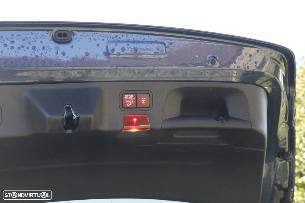 Mercedes-Benz CLA 250 e 8G-DCT AMG Line - 48