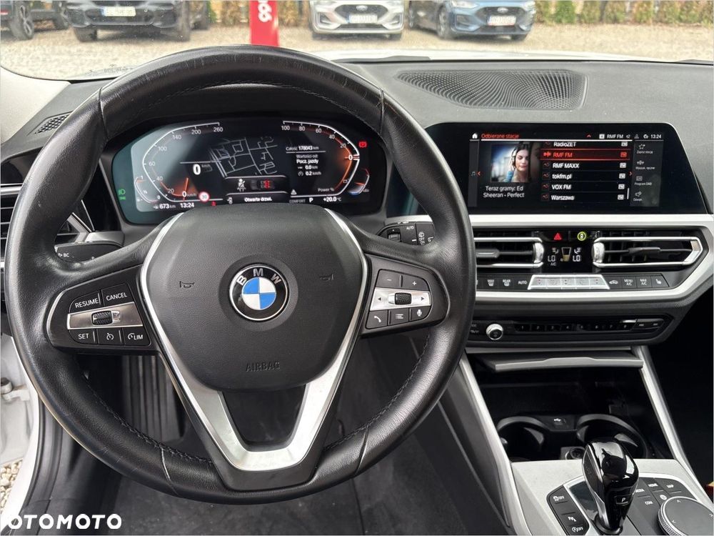BMW Seria 3 318i Advantage - 12