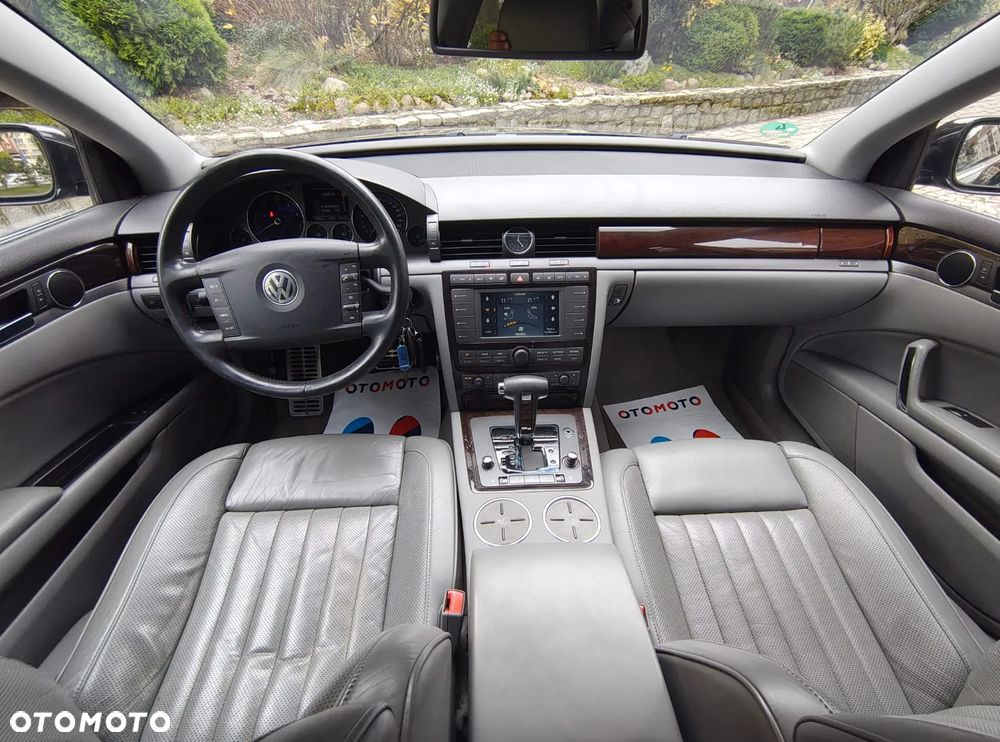 Volkswagen Phaeton - 16