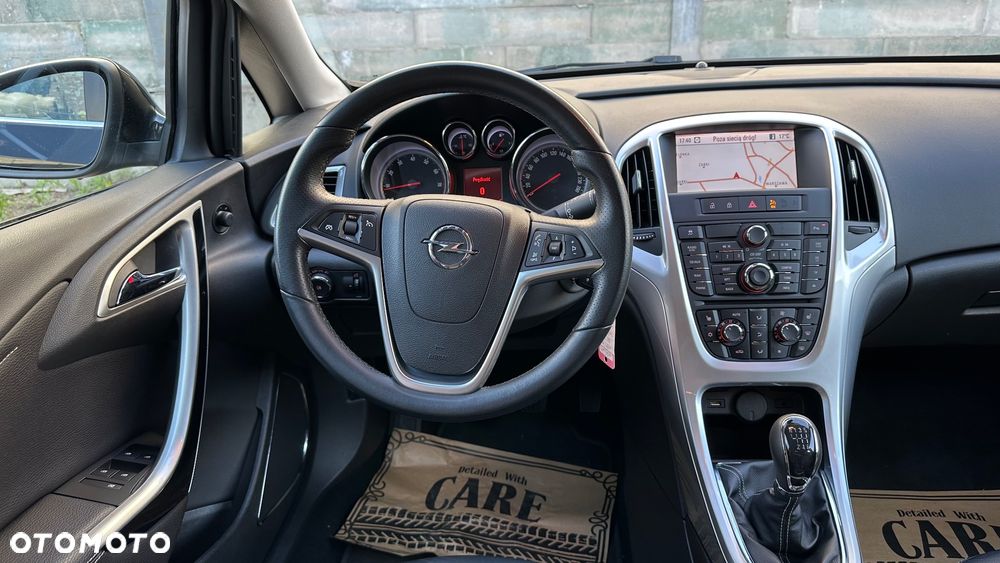 Opel Astra 1.4 Turbo Cosmo - 4