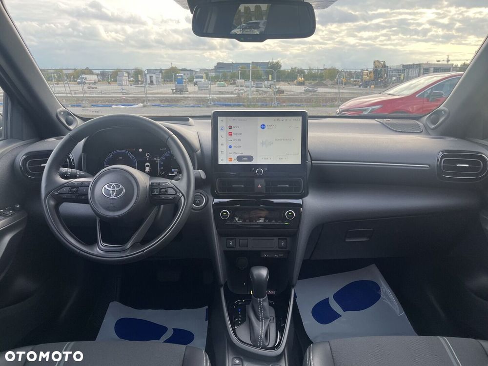 Toyota Yaris Cross Hybrid 1.5 Executive - 13