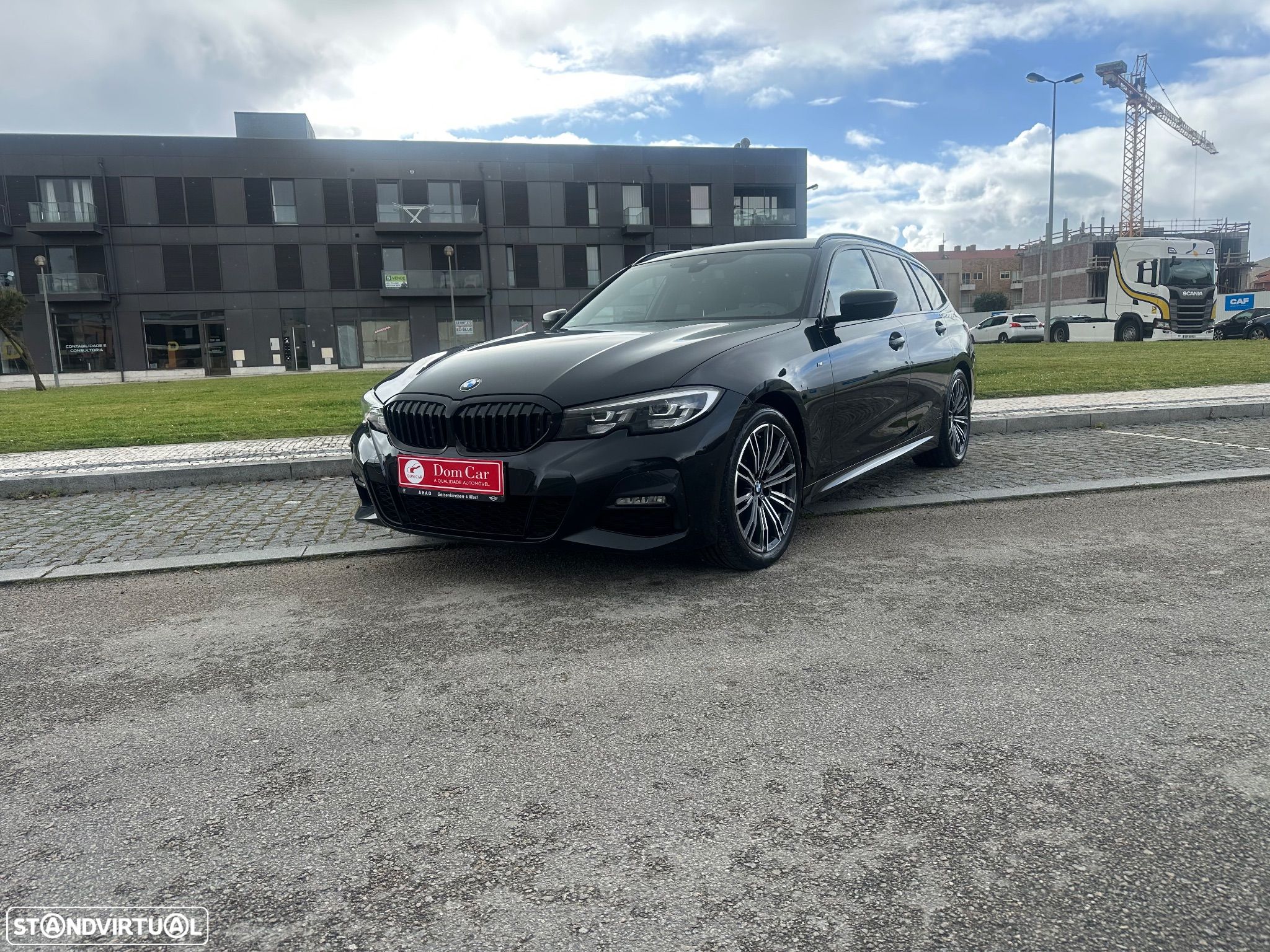 BMW 320 d Touring Pack Desportivo M Auto - 1