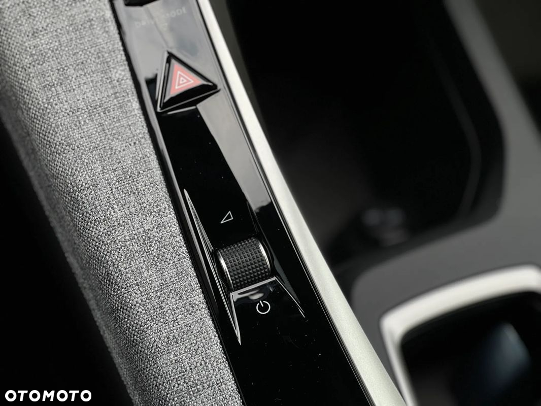 Peugeot 5008 1.2 PureTech mHEV Allure S&S e-DCS6 - 19