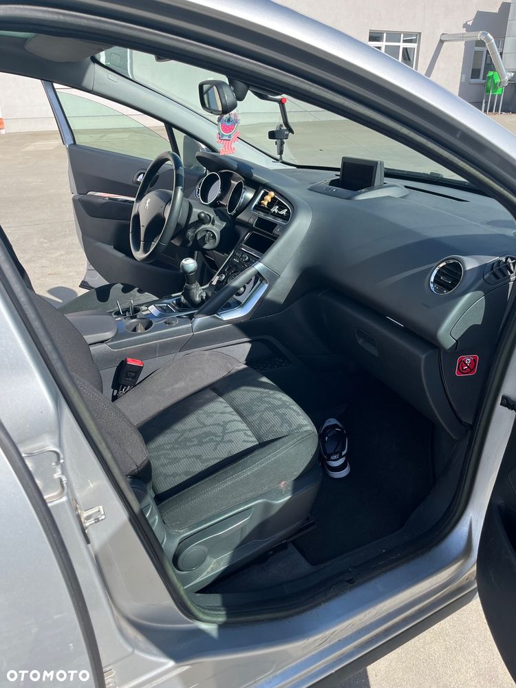 Peugeot 3008 1.6 Premium - 6