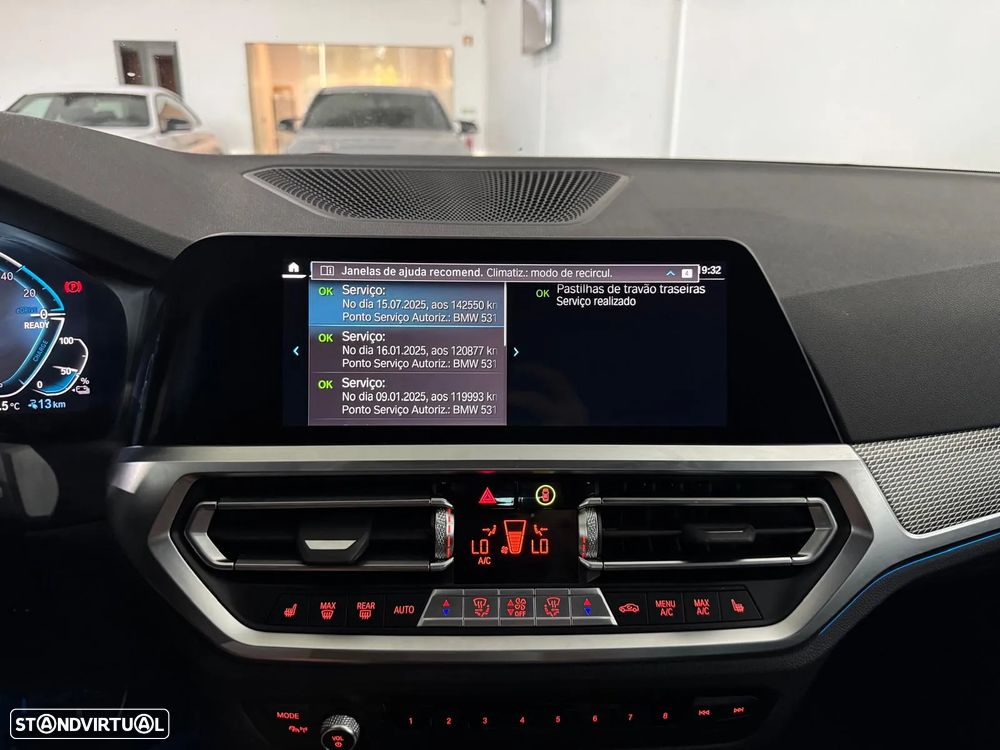 BMW 330 e Touring Pack M Auto - 35