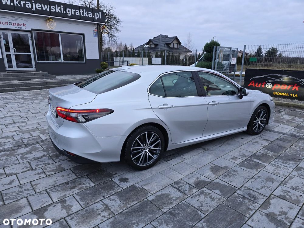 Toyota Camry 2.5 Hybrid Executive CVT - 17
