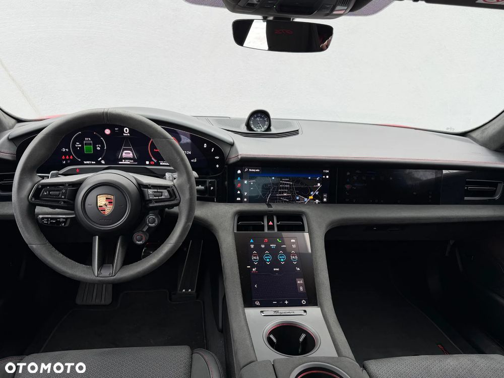 Porsche Taycan 105kWh GTS - 16