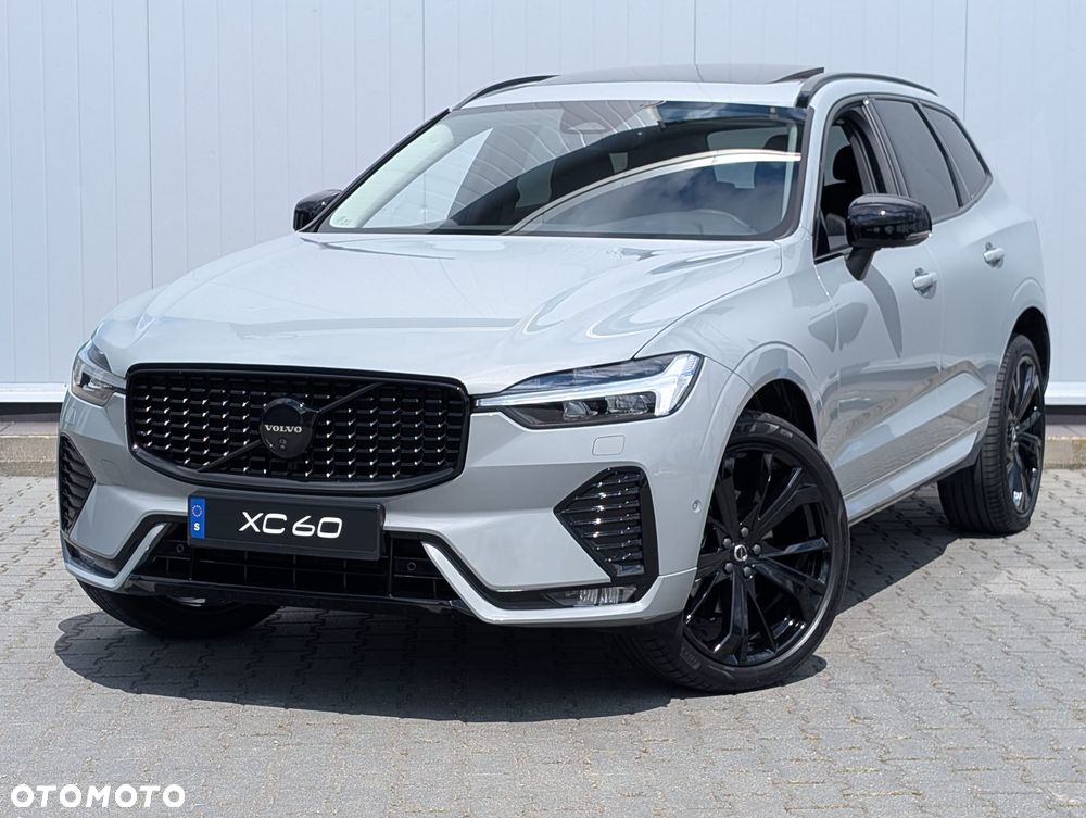 Volvo XC 60 B5 B AWD Plus Dark - 4